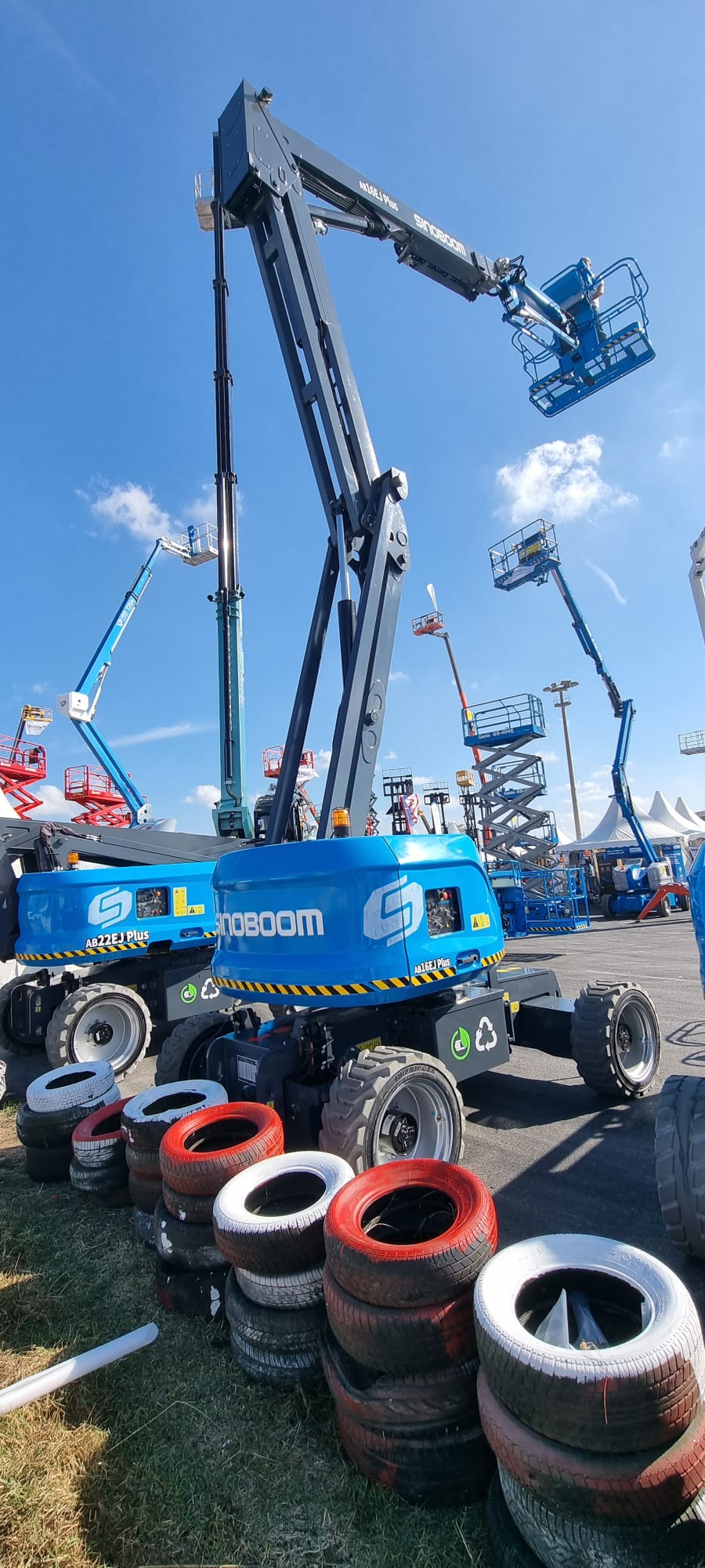 4 ADET SNOBOOM MARKA AB16EJ PLUS 4X4 AKL EKLEML MENLFTLER FLOMUZA KATILMITIR.